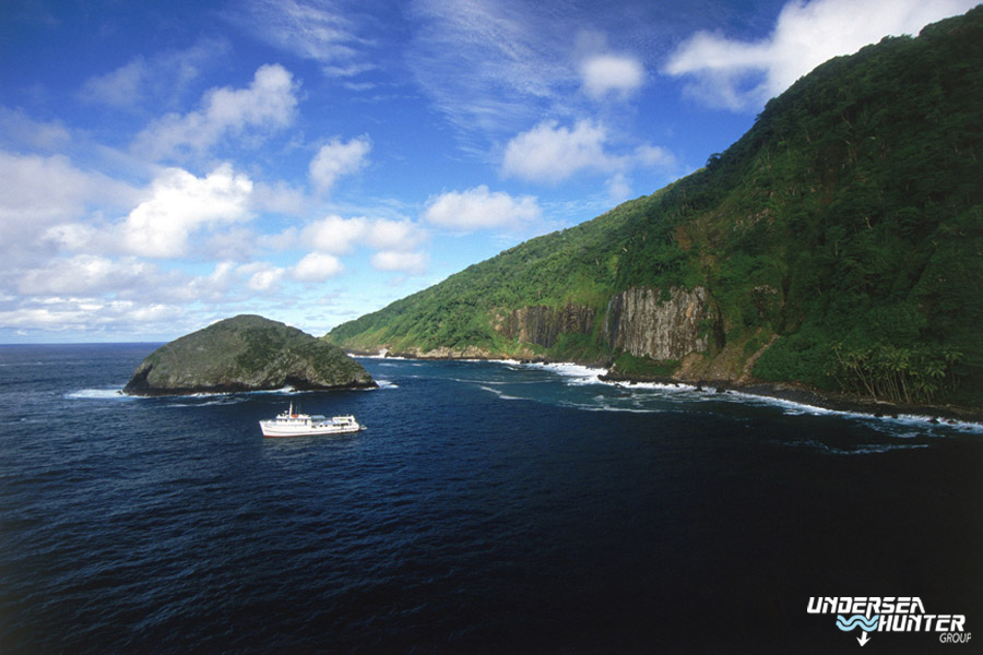 Banner Cocos Island