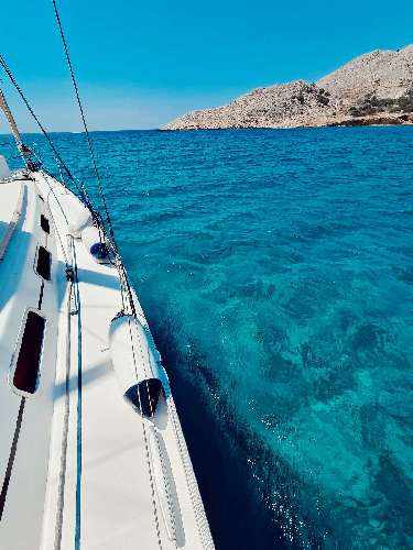 In barca a vela in Grecia barca-giuliana.jpg