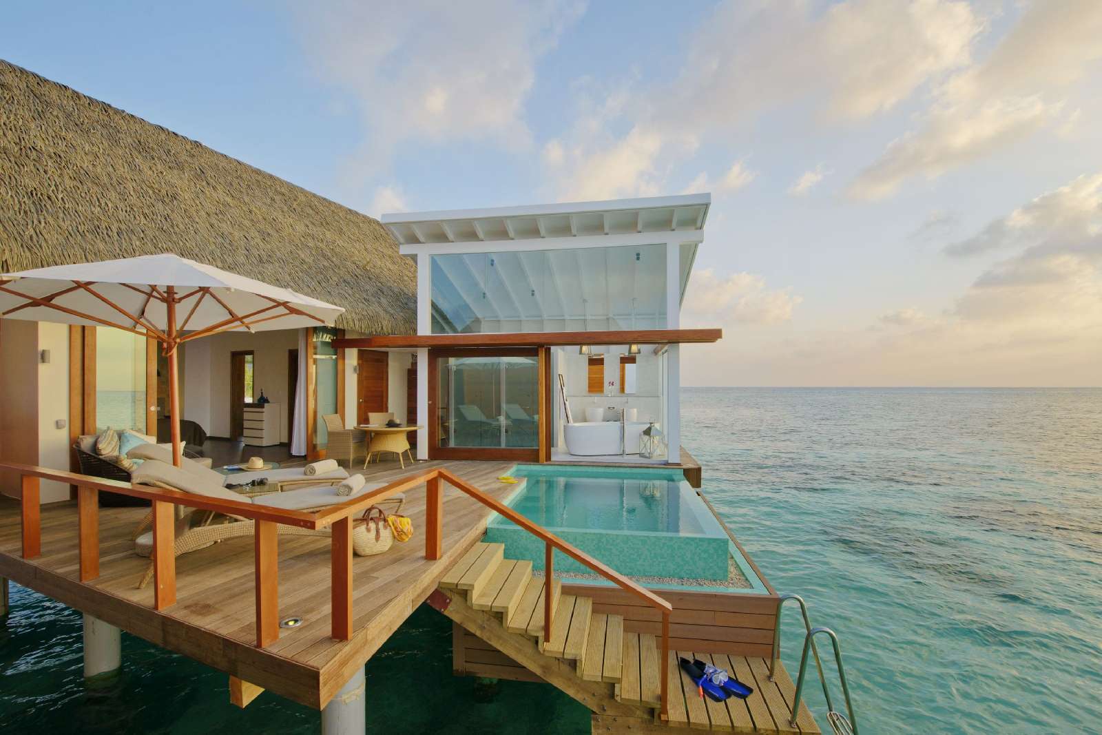 Kandolhu Maldives kandolhu-ocean-pool-villa-esterno.jpg