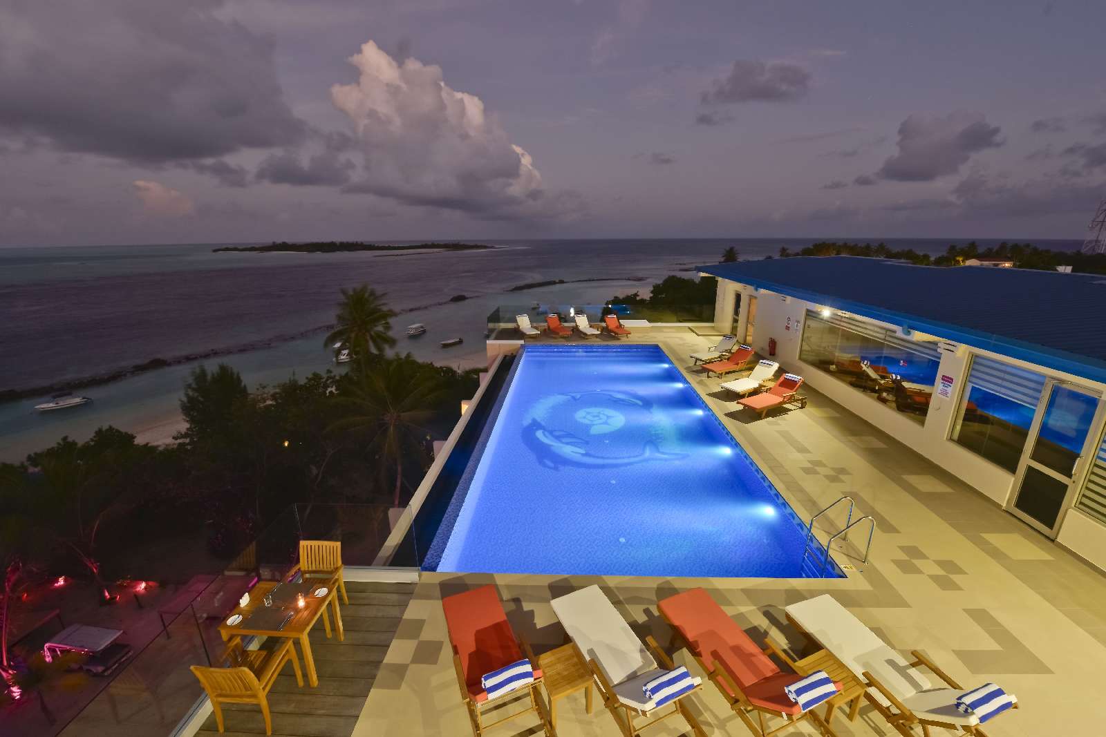 Hotel Season Paradise atb-season-paradise-maldives-10.jpg
